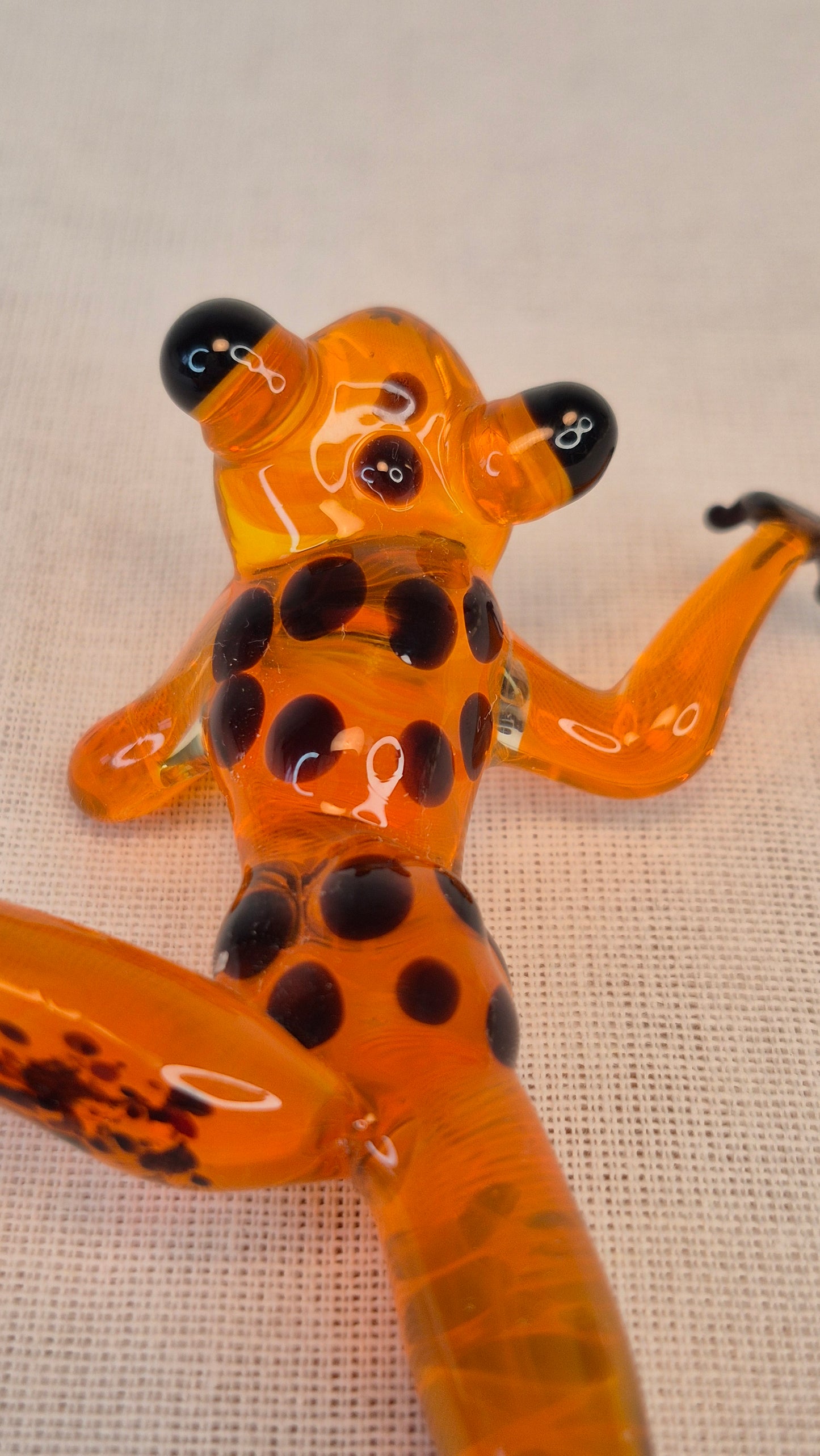 Orange creeping frog