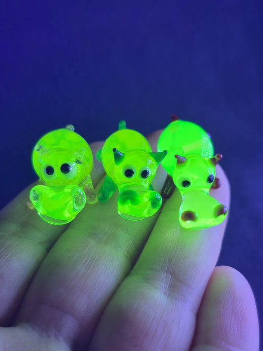 Mini Uranium Glass Hippo Set